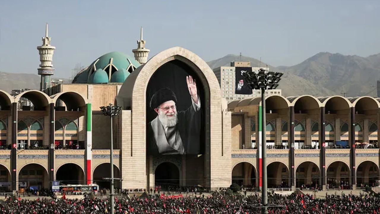 Farewell ceremony for martyred Ali Khamenei officially begins in Tehran