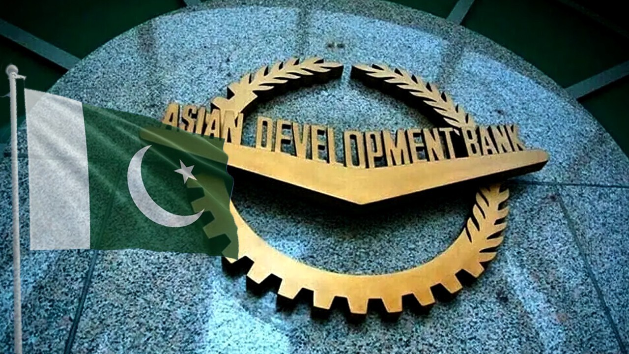 ADB keeps Pakistan growth forecast at 3.7%, sees inflation at 8.3%