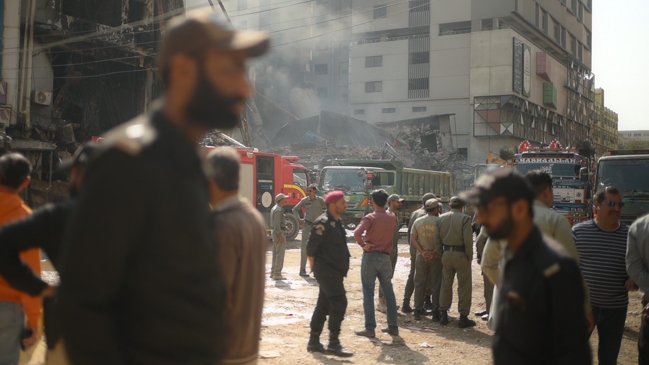 Gul Plaza fire: Karachi court rejects police's investigation report