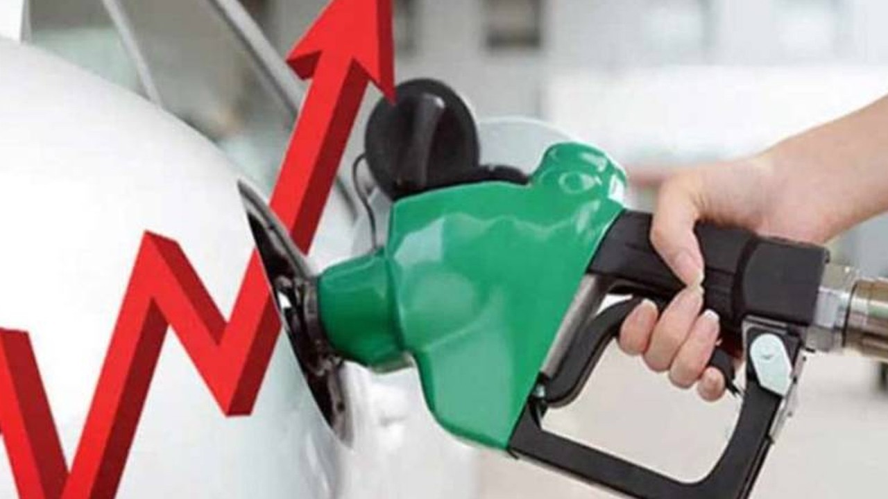 Govt cuts petrol price by Rs0.35, raises diesel by Rs5.71 per litre