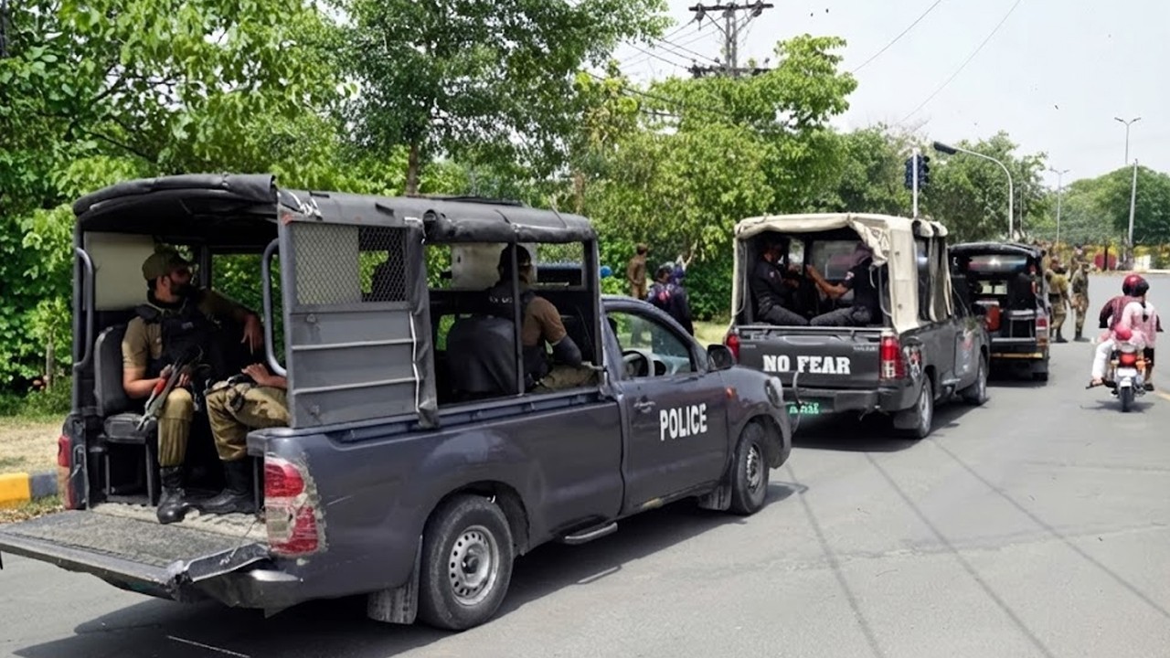 SHO among 11 cops land in trouble for mistakenly raiding Attorney General's Lahore residence