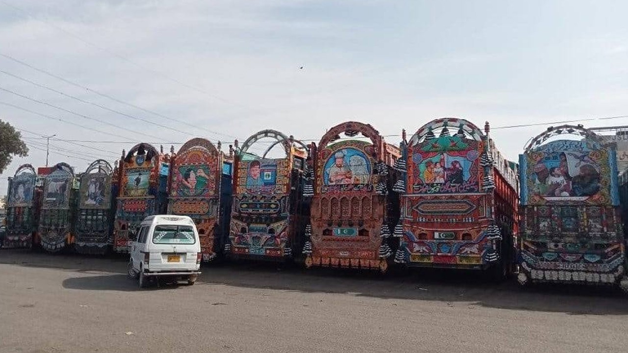 Transporters demand lower taxes and diesel prices, threaten wheel-jam strike from Aug 8