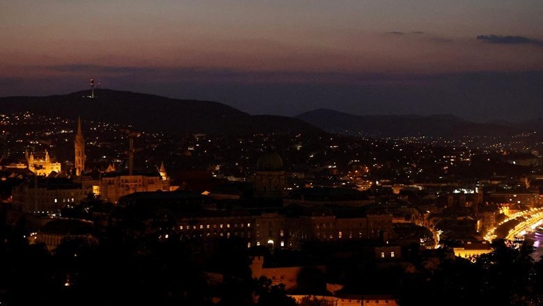 Italy swelters, Hungary and Romania cut power as Europe's heatwave intensifies