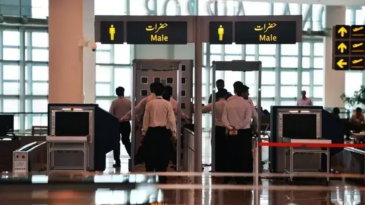 Passenger offloaded at Islamabad airport for obtaining Saudi tourist visa using fake documents