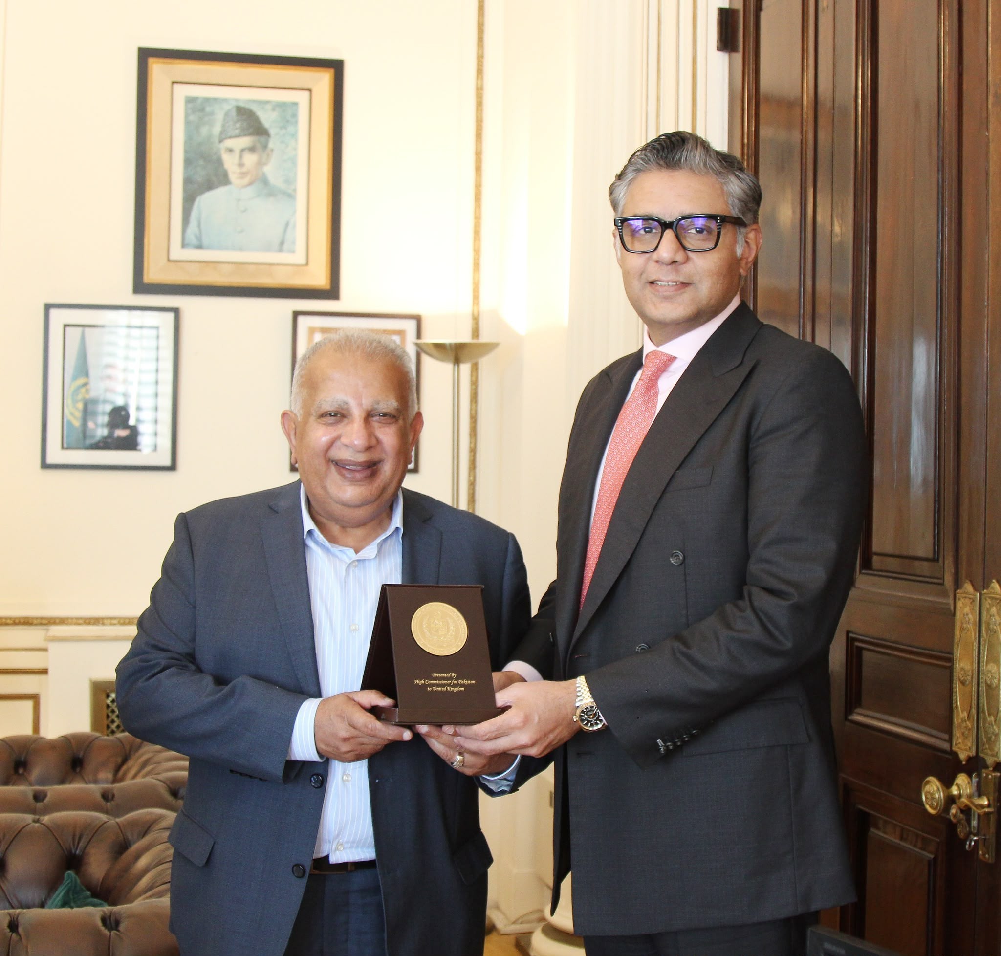 Pakistan envoy praises British-Pakistani entrepreneur for UK contributions
