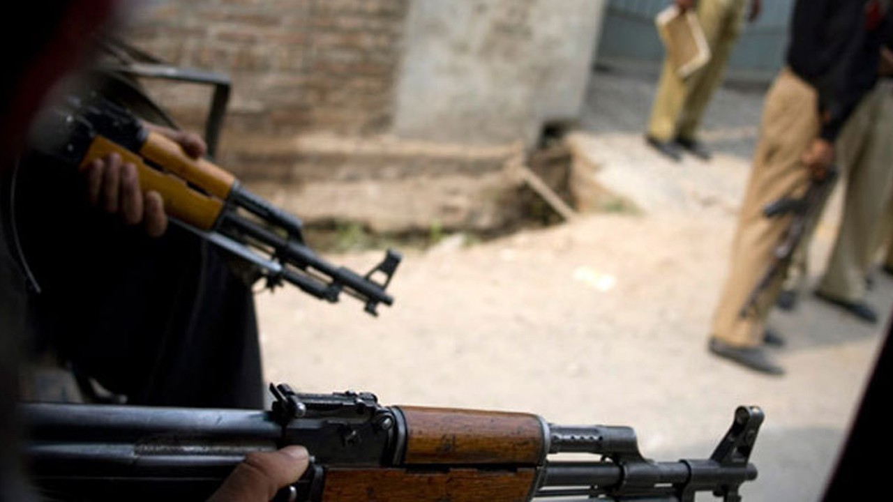 Karachi: Two suspected extortionists killed in Ittehad Town shootout