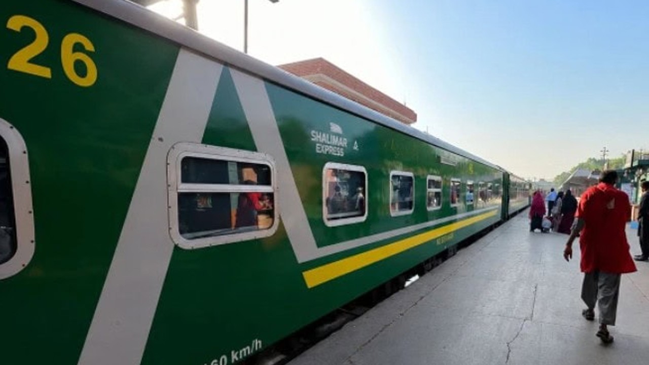 Shalimar Express from Lahore to Karachi to resume operations from August 14