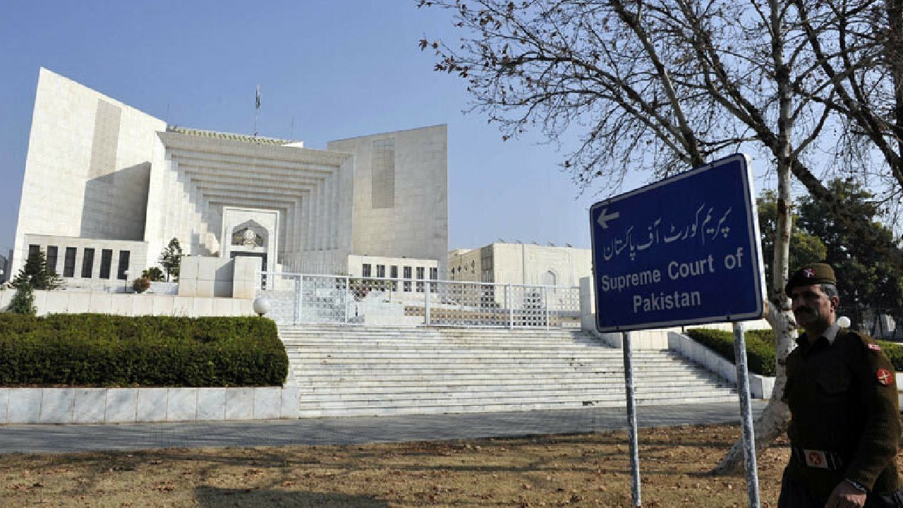 Women exercising lawful rights should not be subjected to violence with impunity: SC