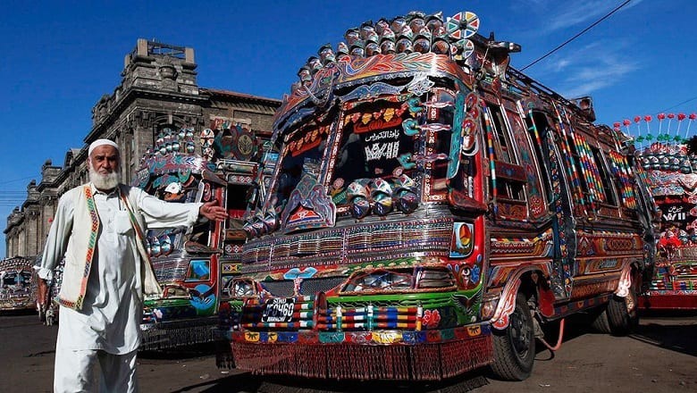 Sindh to crack down on public vehicles without digital permits, fitness certificates