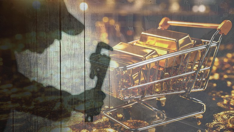 Robbers disguised as plumbers steal 16 tola gold from Karachi house