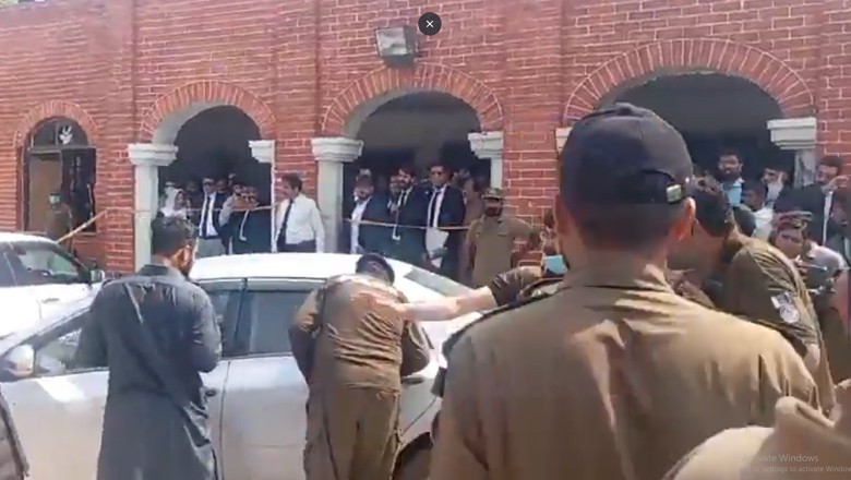 Lawyer found dead inside car at Rawalpindi Judicial Complex parking lot