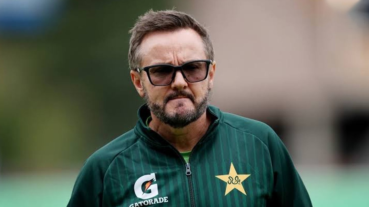 Mike Hesson hints at possible future role with Pakistan Test team