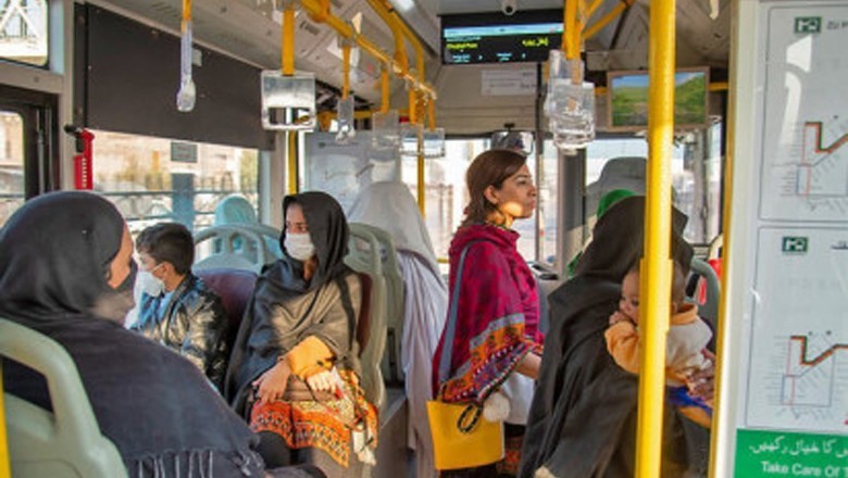 Women fight over seat dispute aboard Peshawar BRT Bus