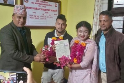 مرد ہم جنس پرستوں کی شادی کا پہلا سرکاری سرٹیفیکٹ جاری