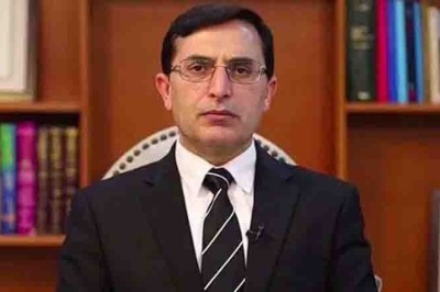 عمران خان کی ہدایت اور حکم پر کام کریں گے، رہائی تک میں ہی چیئرمین رہوں گا، بیرسٹر گوہر