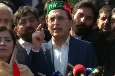 پی ٹی آئی کے نئے چیئرمین بیرسٹر گوہر کا الیکشن کمیشن سے اہم مطالبہ