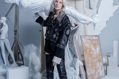 ہسپانوی فیشن ڈیزائنر کی مظلوموں کے زخموں پر نمک پاشی