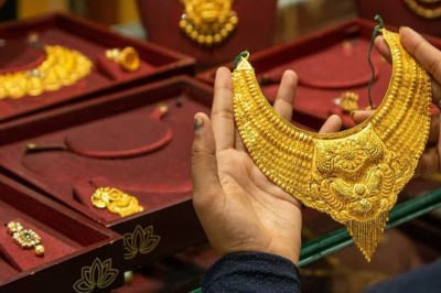 سونے کی قیمتوں میں ایک بار پھر کمی