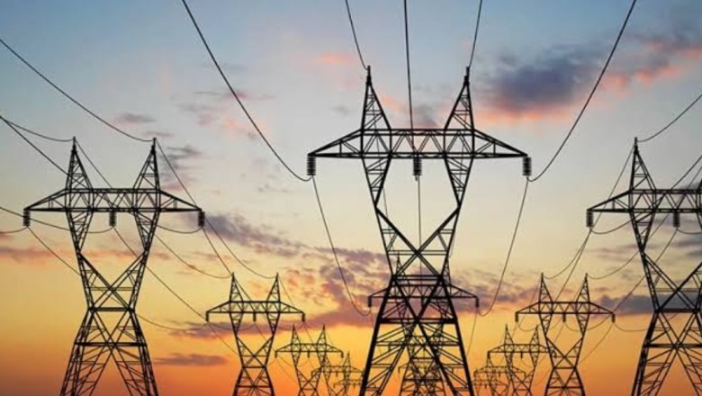 کراچی کے صارفین پر بجلی بم گرانے کی تیاری
