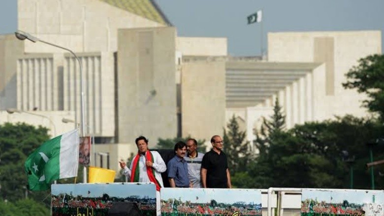 لیول پلیئنگ فیلڈ کیلیے پی ٹی آئی سپریم کورٹ پہنچ گئی