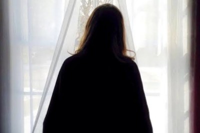 نوشہرہ میں شوہر کی غلط حرکت پر 28 سالہ لڑکی سے کئی گھنٹوں اجتماعی زیادتی