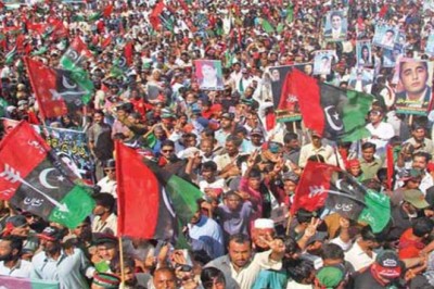 کراچی میں پی پی کے امیدوار کی کارنر میٹنگ میں فائرنگ سے لوگ زخمی، بچہ شامل