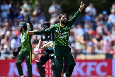 افتخار احمد کی شاندار بولنگ، پاکستان وائٹ واش سے بچ گیا