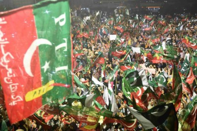 پی ٹی آئی کے امیدوار برائے قومی اسمبلی کارنر میٹنگ سے گرفتار