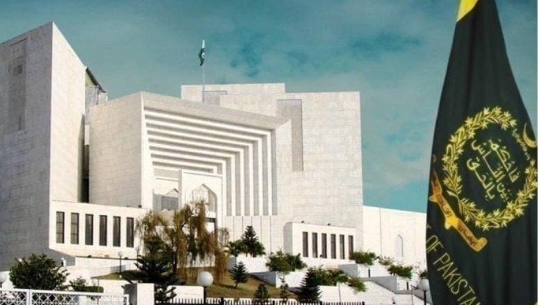 سپریم کورٹ پر تنقید، صحافیوں کو جاری نوٹس واپس لینے کا حکم