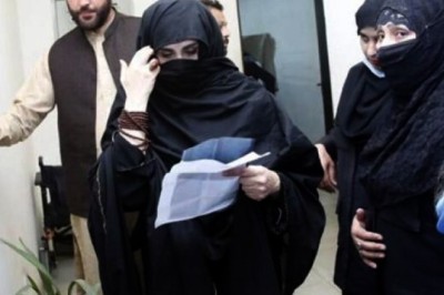 بشری بی بی نے خاور مانیکا کے طلاق نامے کو من گھڑت قرار دے دیا