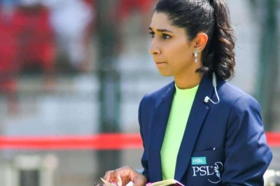 قومی ویمن کرکٹ ٹیم کی سابق کپتان اے بی ڈویلیئرز کے ساتھ کام کریں گی
