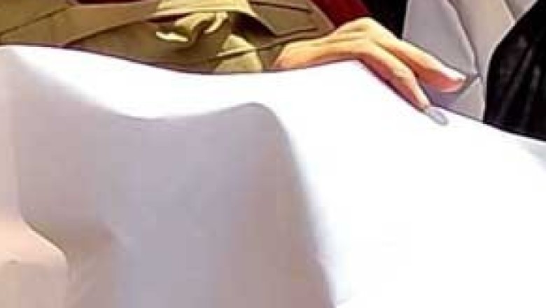 عمران خان اور بشریٰ بی بی کی ڈیل کی پیش کش کی تصدیق، تفصیلات بھی آگئیں