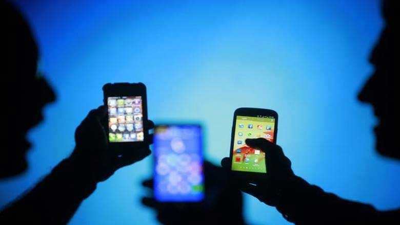 ملک بھر میں موبائل سروس بحال ہونا شروع