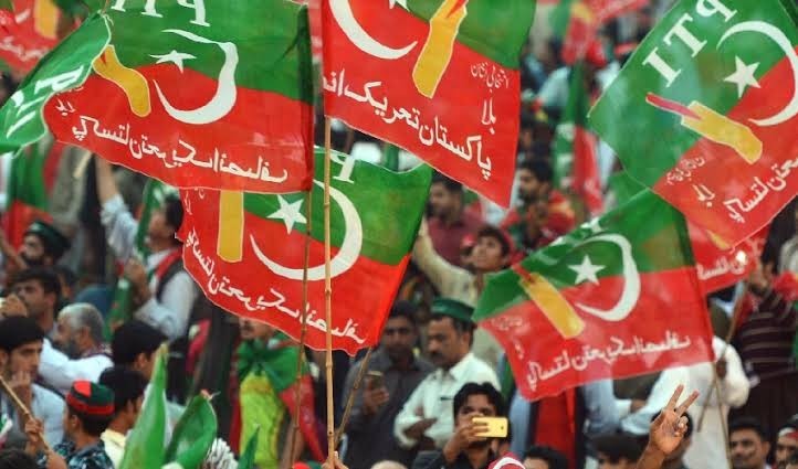 سیاسی جماعتوں کے اتحاد کے بعد پی ٹی آئی کا ن لیگ کو اہم مشورہ