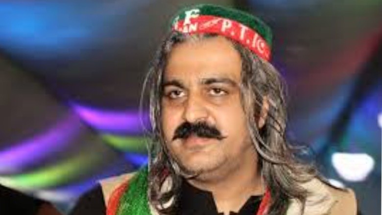 وزیراعلی کے پی نامزدگی کے بعد علی امین گنڈا پور کا وارنٹ گرفتاری جاری