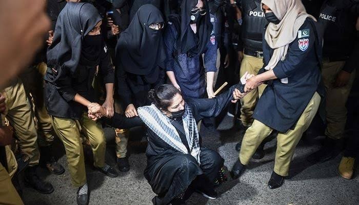 حکومت کا جیلوں میں قید خواتین کیلیے معافی کا اعلان