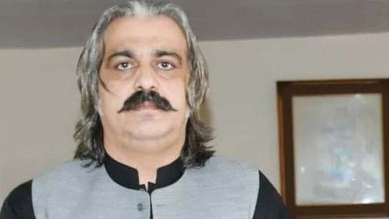 عوام رشوت مانگنے والے افسر کا سرپھاڑ دیں، علی امین گنڈاپور