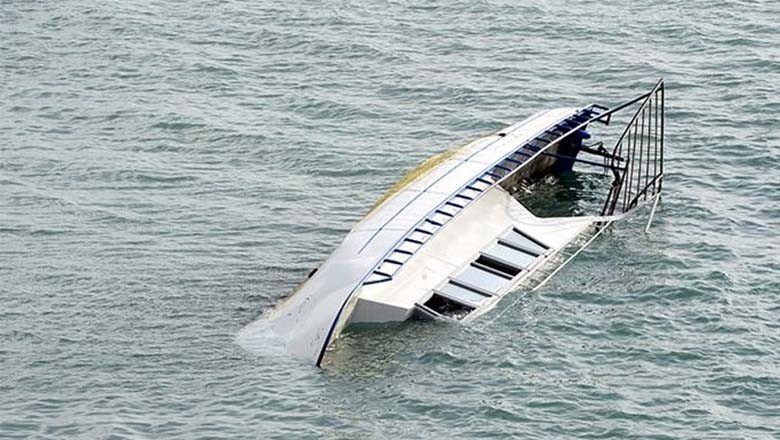 ترک ساحل پر تارکین وطن کی کشتی کو حادثہ، ایک ہی خاندان کے 6 پاکستانی جاں بحق