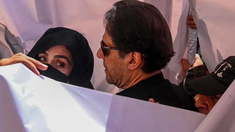 توشہ خانہ کیس میں عمران خان اور بشری بی بی کی سزا معطل