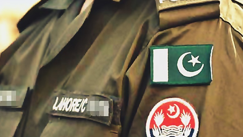 لاہور میں لڑکی کو ہراساں کرنے پر پولیس اہلکار کے خلاف مقدمہ درج