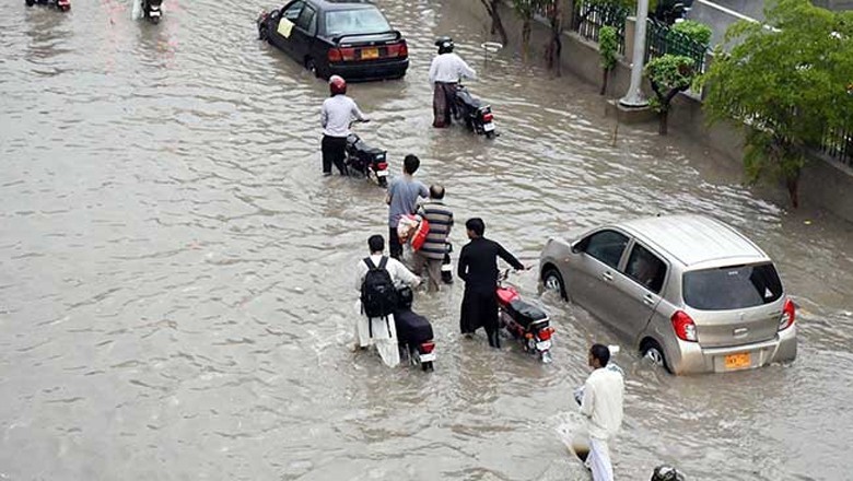 کراچی میں ہفتے اور اتوار کو گرج چمک کے ساتھ بارش کا امکان