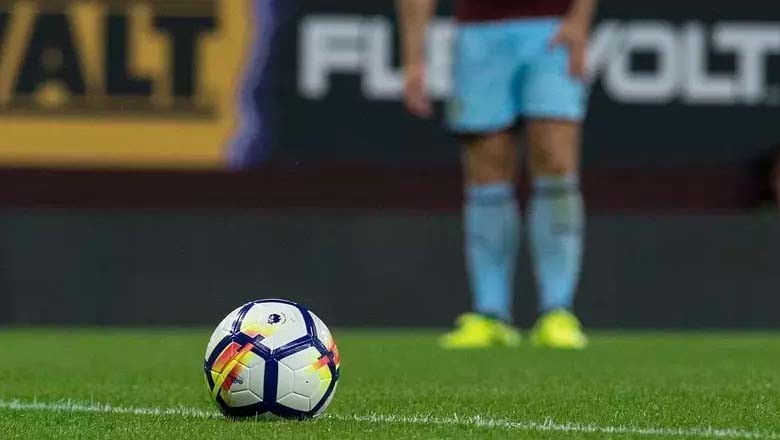 معروف فٹبالر کینسر کے باعث انتقال کرگئے