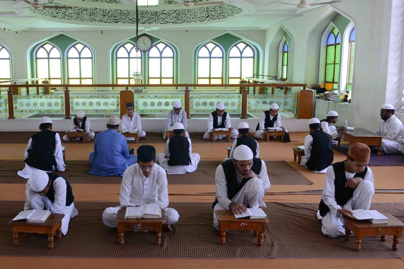 بھارت میں مدارس پر پابندی عائد، فوری بند کرنے کا حکم