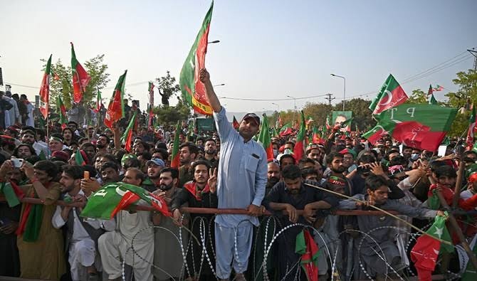 گرینڈ الائنس کا پہلا عوامی پاور شو، دفعہ 144 اور بارش کے باوجود عوام کی بڑی تعداد شریک