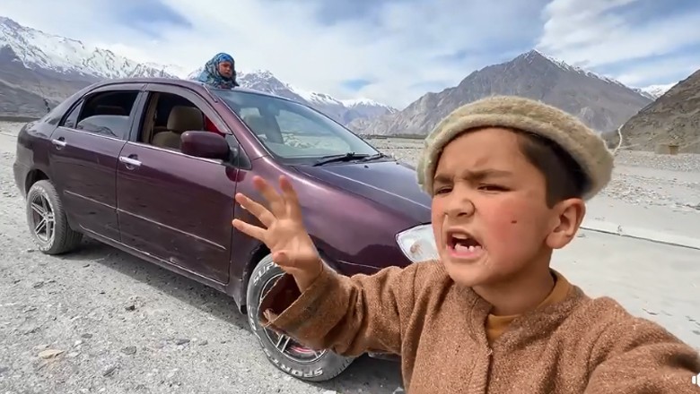 ننھے وی لاگر محمد شیراز نے پہلی گاڑی خرید لی، بڑا سرپرائز دینے کا بھی اعلان