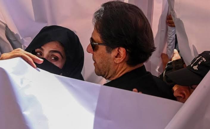 میری بیوی کو کچھ ہوا تو عاصم منیر کو نہیں چھوڑوں گا، عمران خان