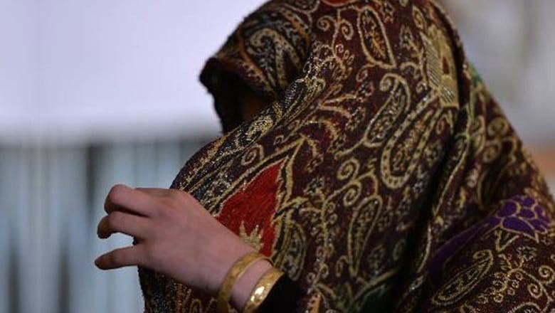 سفاک شخص نے پیسے نہ دینے پر بیوی کی ناک اور کان کاٹ دیے