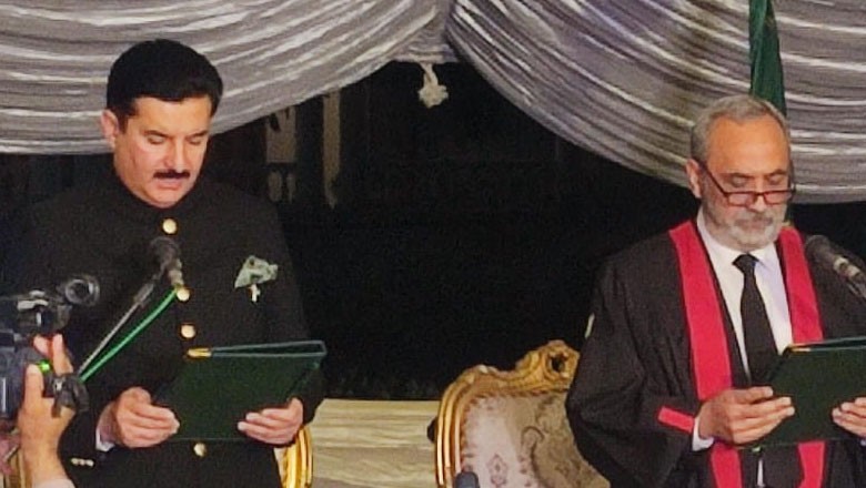 گورنر خیبرپختونخوا کی تقریب حلف برداری، وزیراعلی شریک نہیں ہوئے