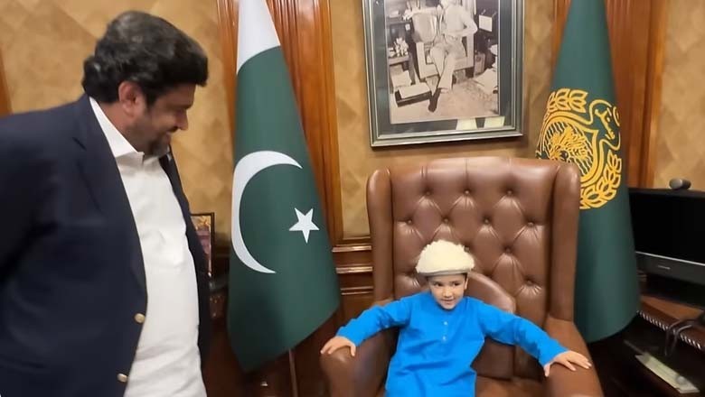 یوٹیوبر شیراز کی گورنر سندھ سے ملاقات کی ویڈیو سامنے آگئی