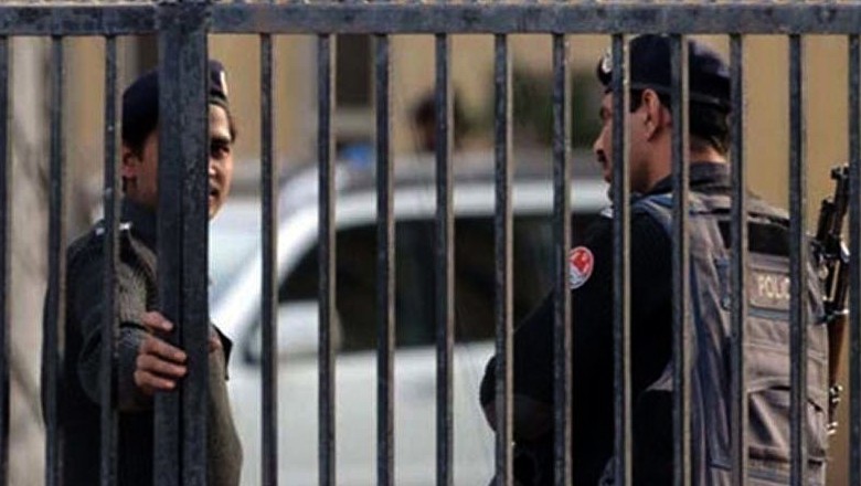 کراچی پولیس کا بھرتی اہلکار دوہرے قتل سمیت سنگین جرائم میں مطلوب نکلا